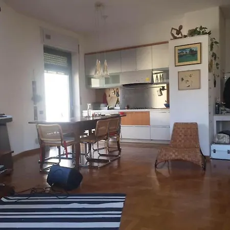 Camera privata in centro a Verona Casa vacanze *